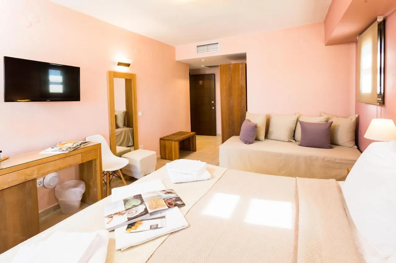 Helianthus Guesthouse Ammouliani 3*,  Greece